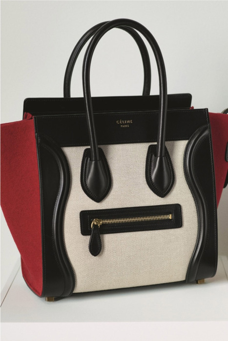 CÉLINE Luggage Micro紅白拼接手提包,74,000元。